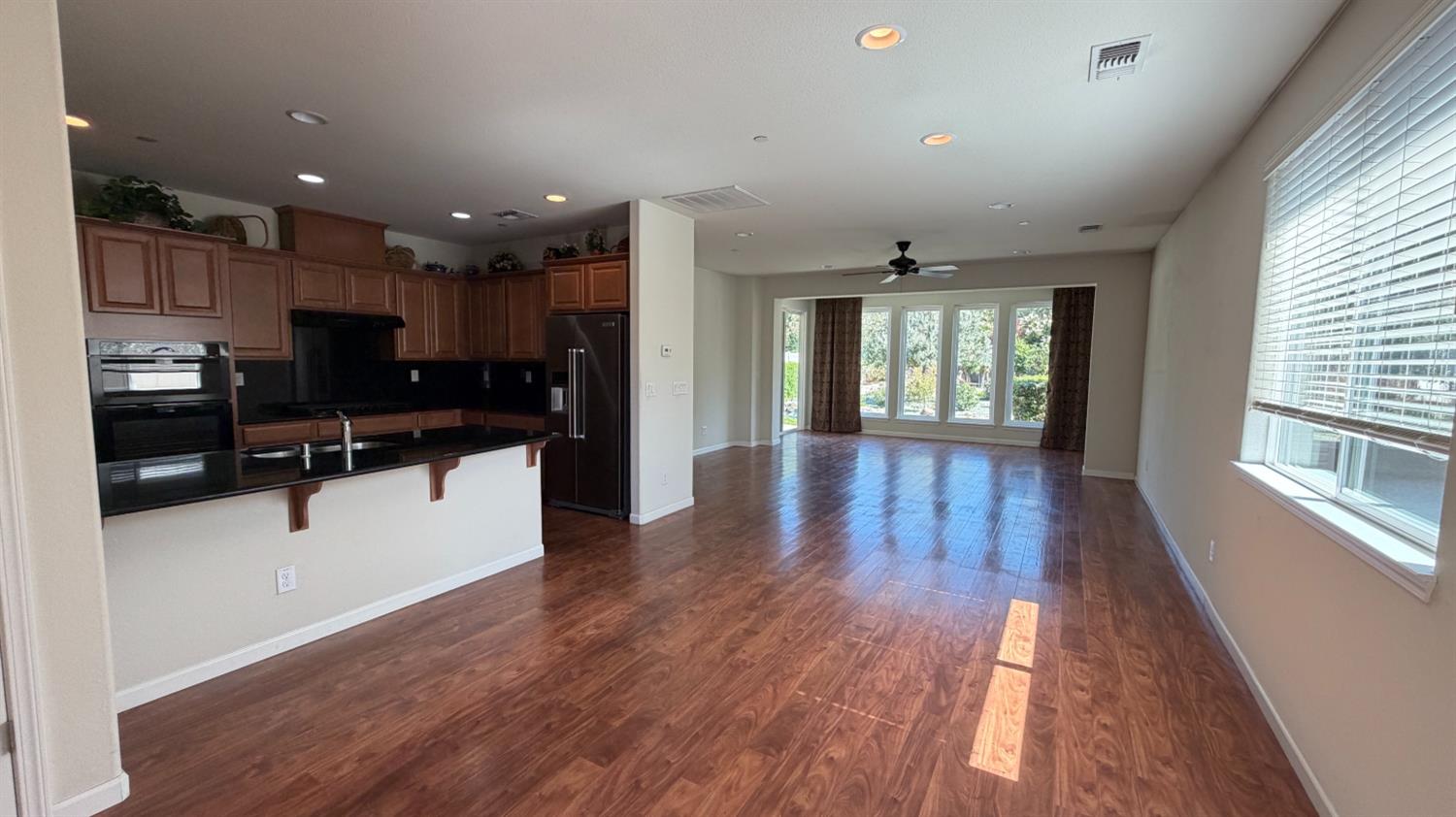 1357 Arbor Brook Dr, Manteca, CA 95336