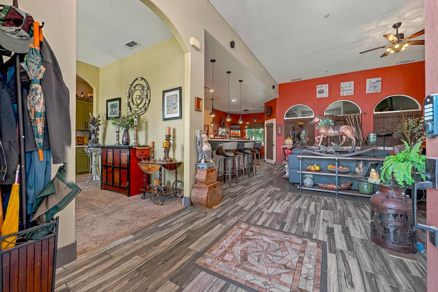 1923 Joeys Ct, Atwater, CA 95301