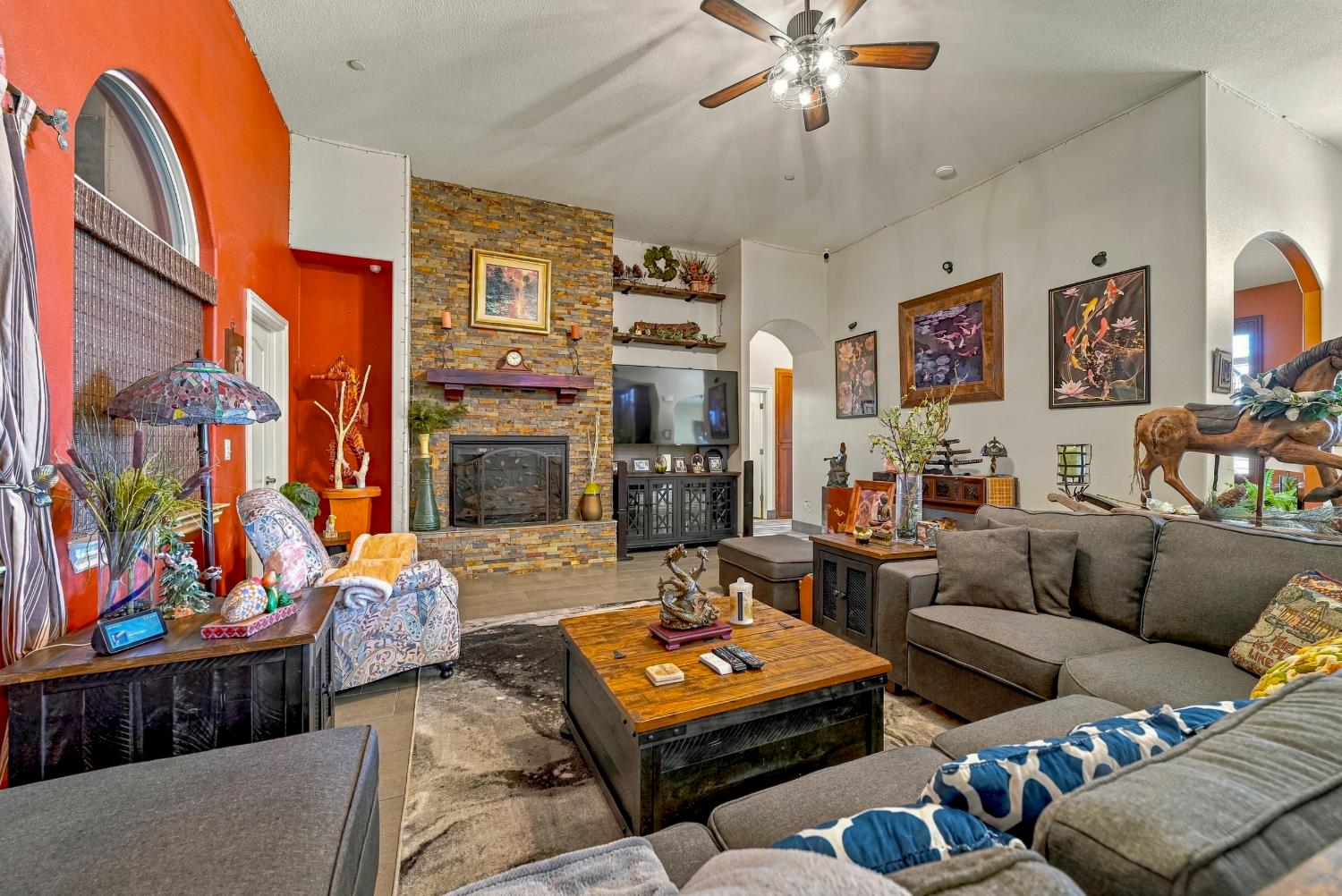 1923 Joeys Ct, Atwater, CA 95301