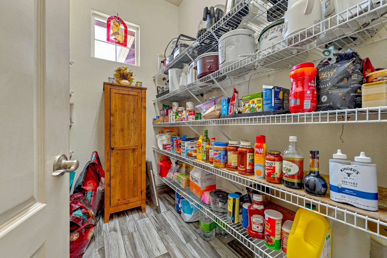 1923 Joeys Ct, Atwater, CA 95301