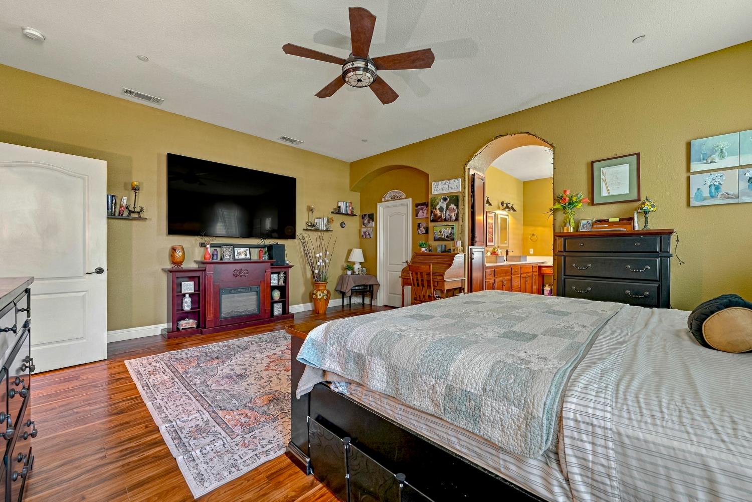 1923 Joeys Ct, Atwater, CA 95301