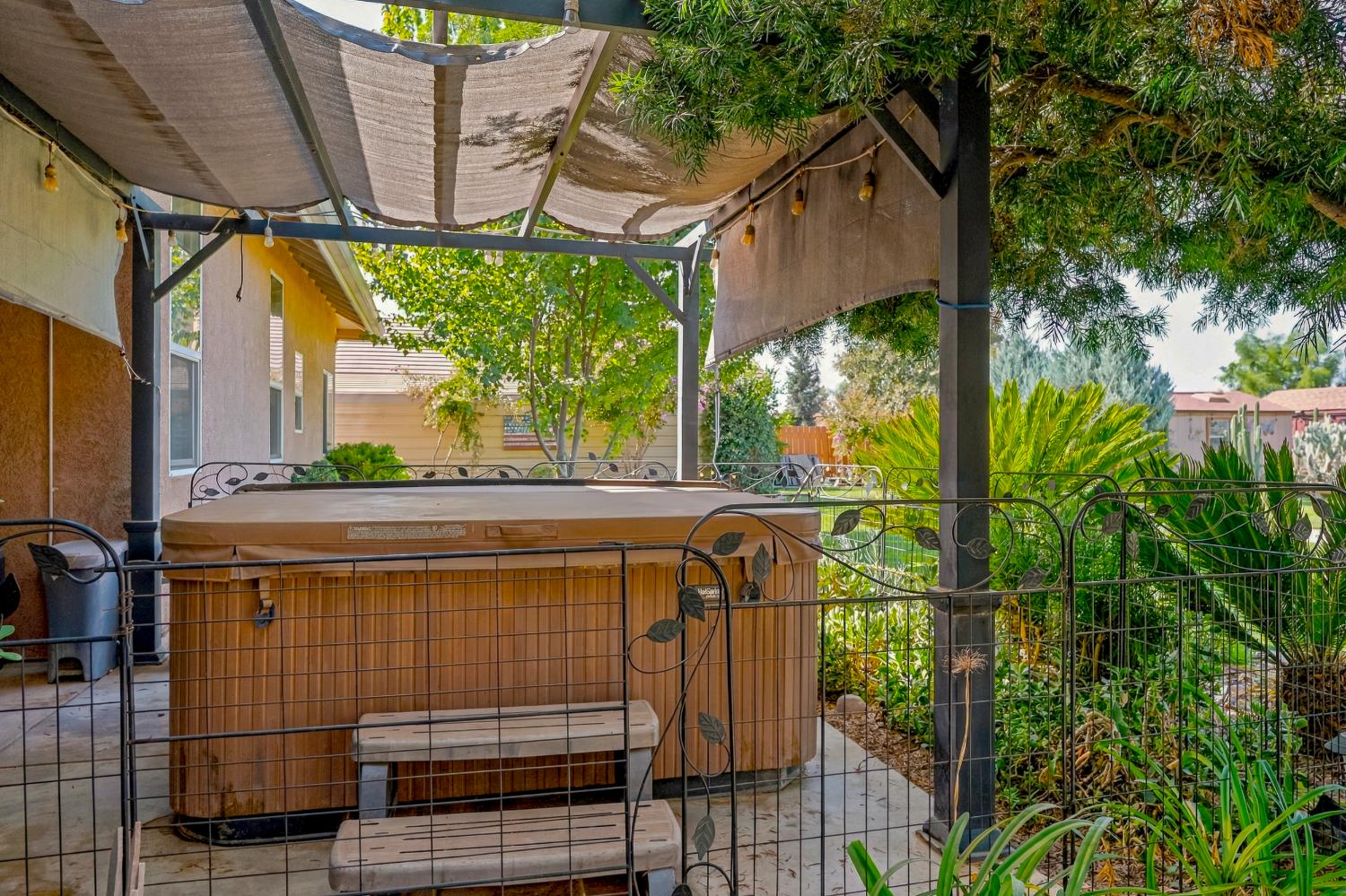1923 Joeys Ct, Atwater, CA 95301