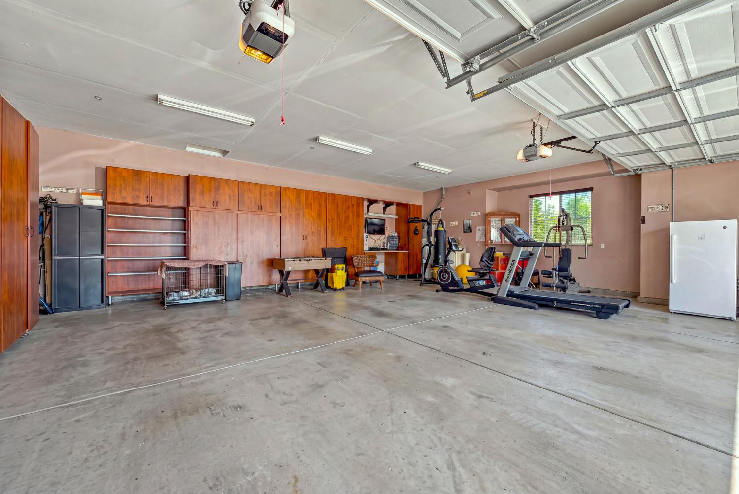 1923 Joeys Ct, Atwater, CA 95301