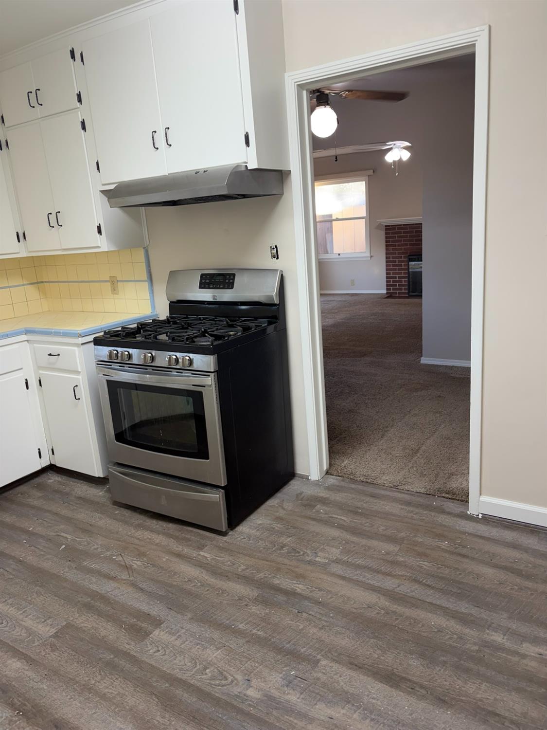 2105 Glendale Ave, Modesto, CA 95354