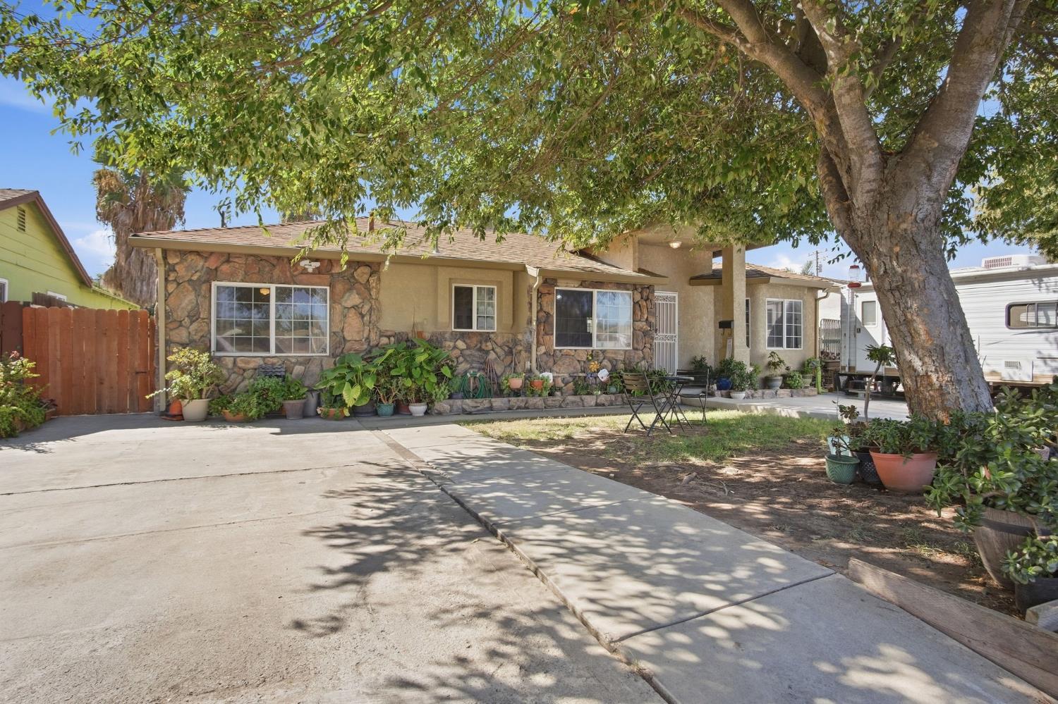 2320 Encina Ave, Modesto, CA 95354
