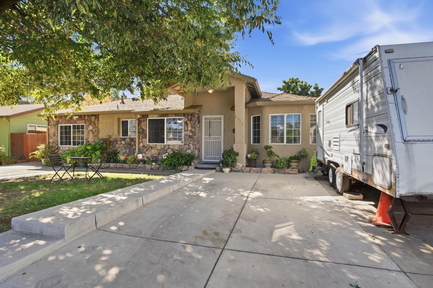 2320 Encina Ave, Modesto, CA 95354