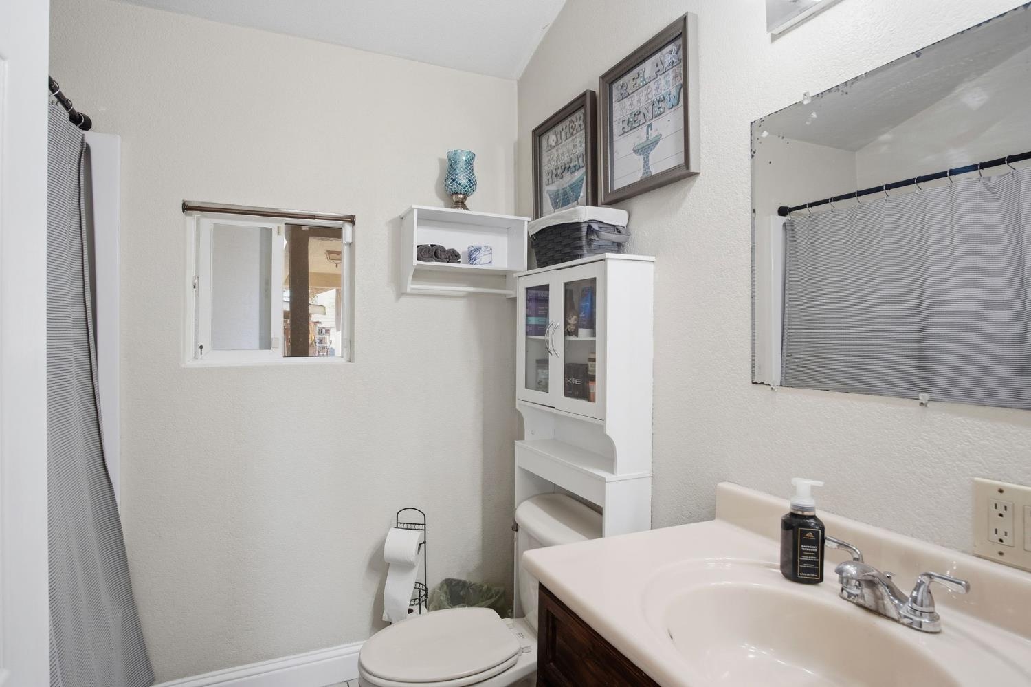 2320 Encina Ave, Modesto, CA 95354