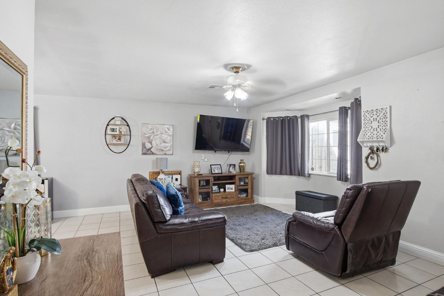 2320 Encina Ave, Modesto, CA 95354