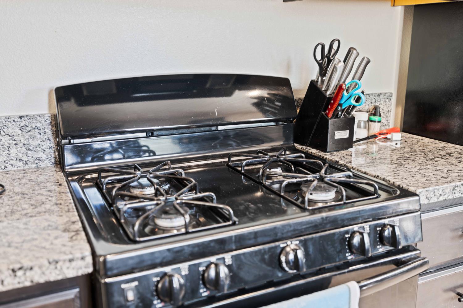 4039 Cinnabar Ave, Merced, CA 95348