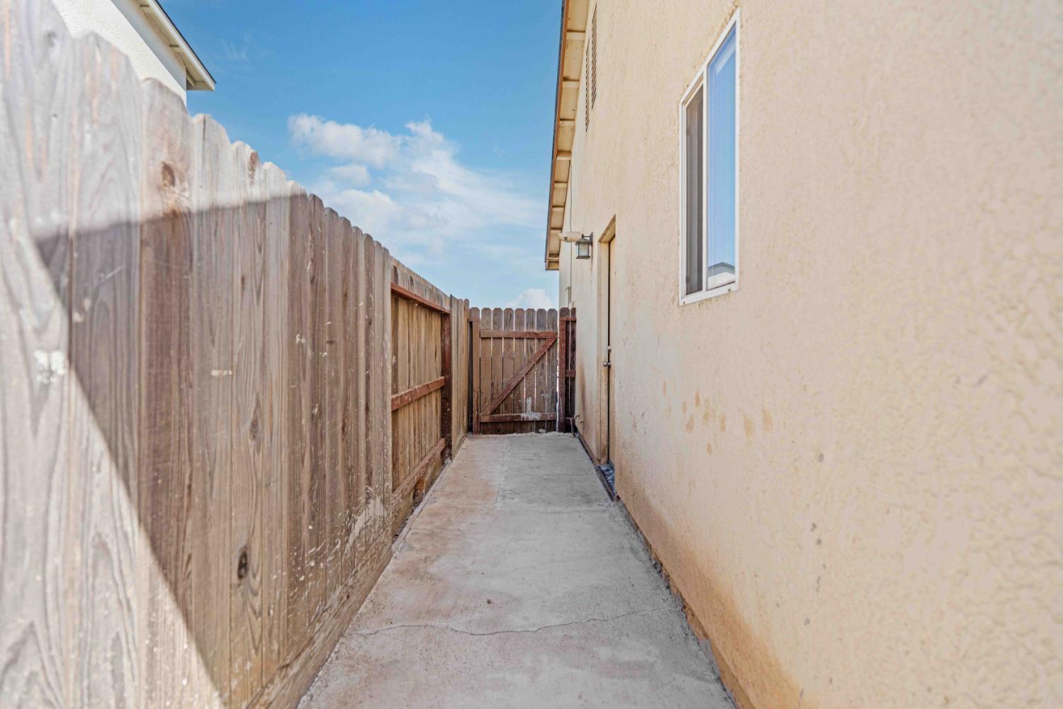 4039 Cinnabar Ave, Merced, CA 95348