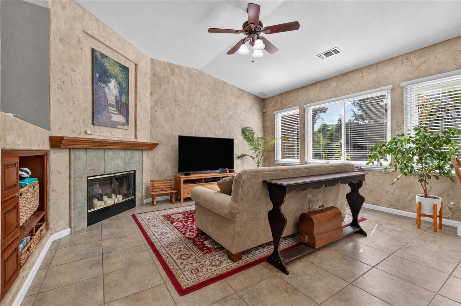 2114 Woodbine Ave, Manteca, CA 95337