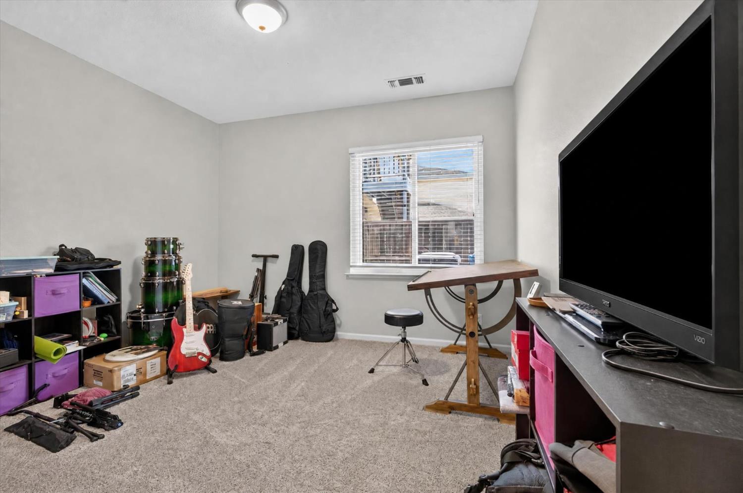 2114 Woodbine Ave, Manteca, CA 95337