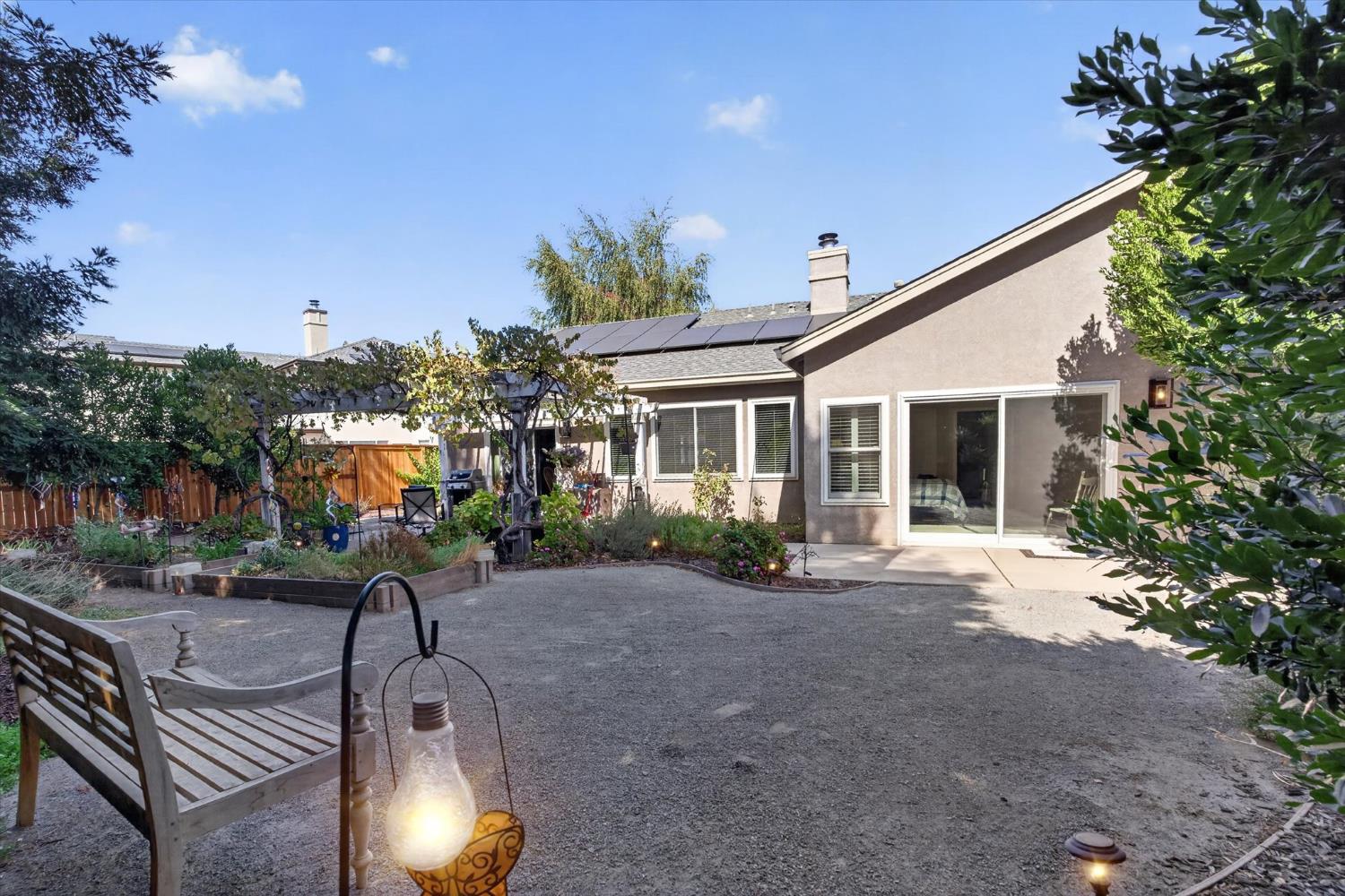 2114 Woodbine Ave, Manteca, CA 95337