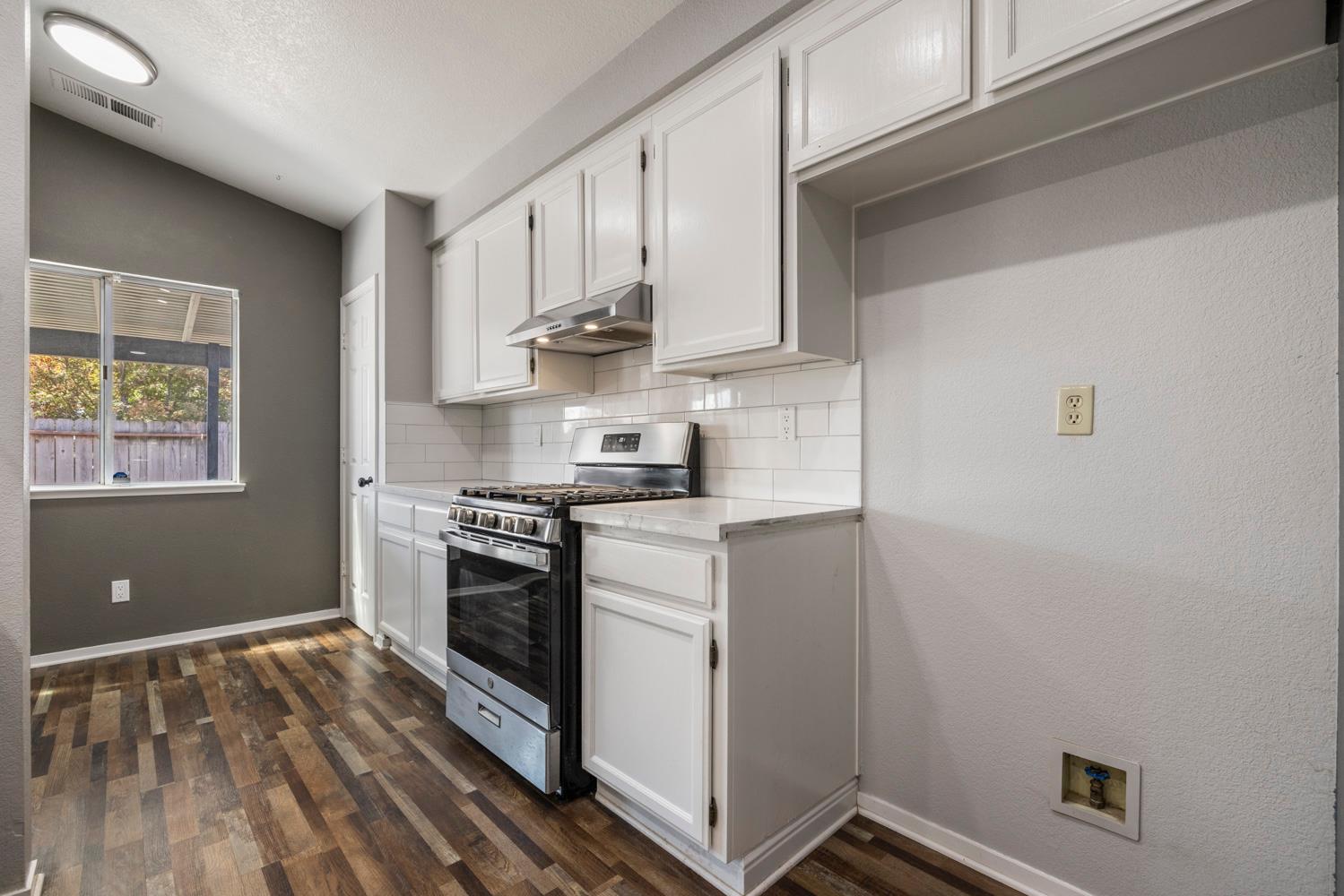 398 Shalako Dr, Oakdale, CA 95361