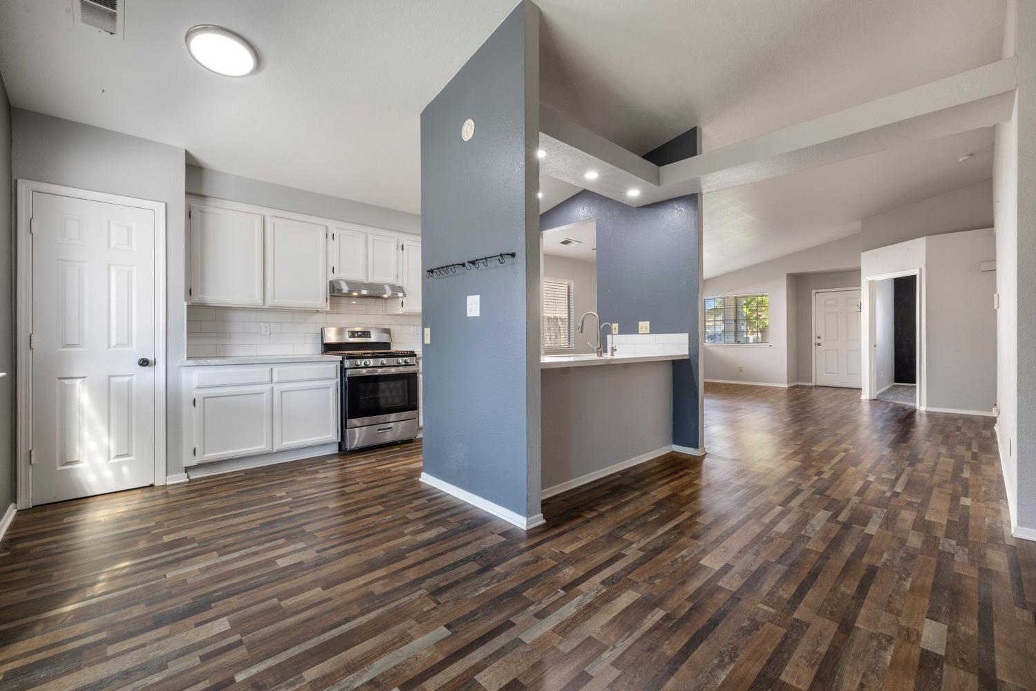 398 Shalako Dr, Oakdale, CA 95361