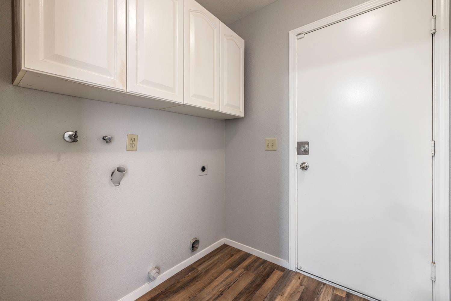 398 Shalako Dr, Oakdale, CA 95361
