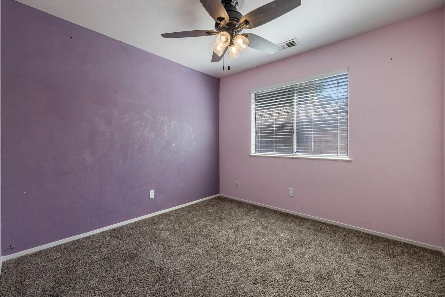 398 Shalako Dr, Oakdale, CA 95361
