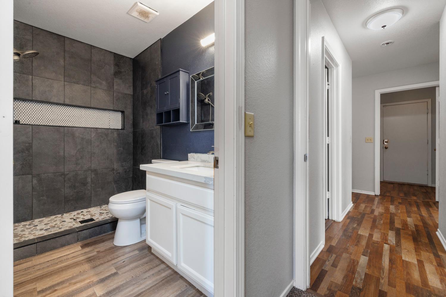 398 Shalako Dr, Oakdale, CA 95361