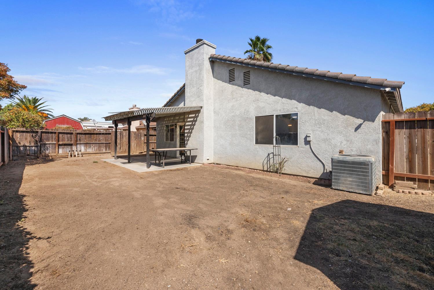 398 Shalako Dr, Oakdale, CA 95361