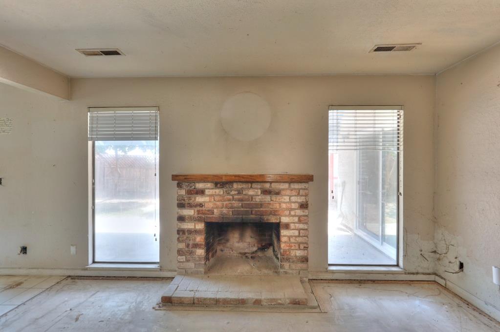 2420 Walnut Grove Way, Modesto, CA 95355