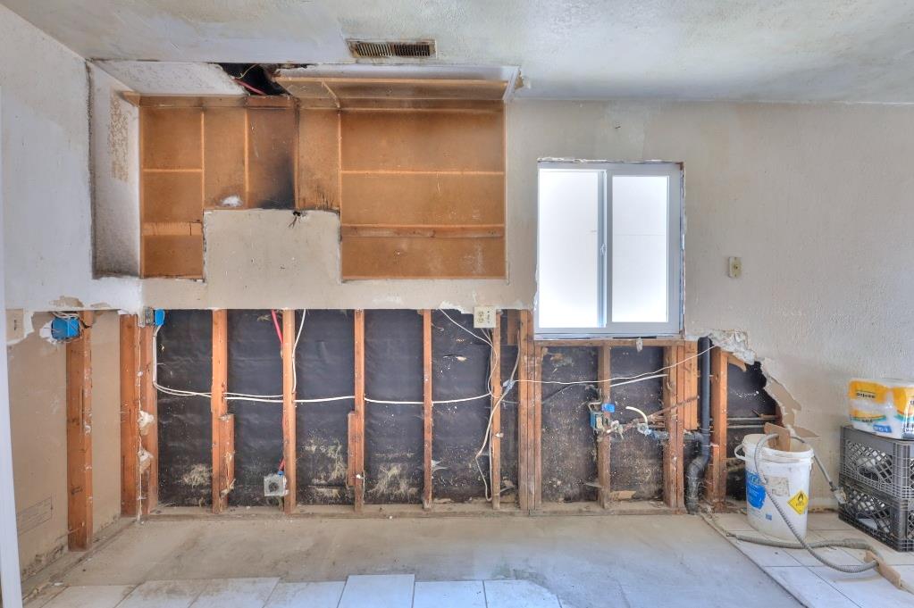 2420 Walnut Grove Way, Modesto, CA 95355