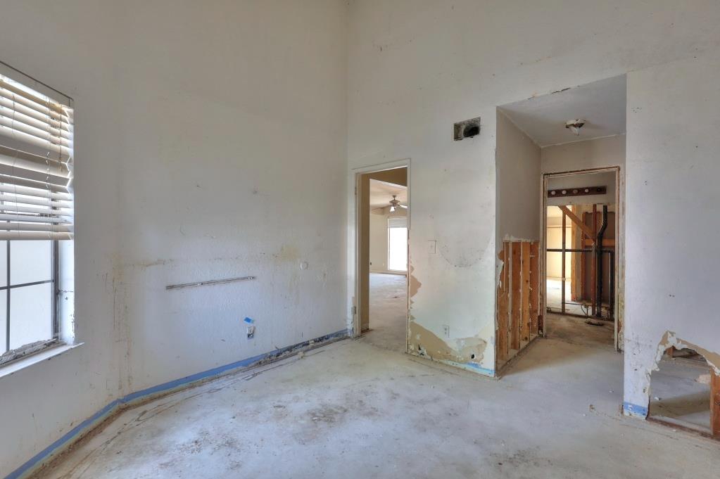 2420 Walnut Grove Way, Modesto, CA 95355