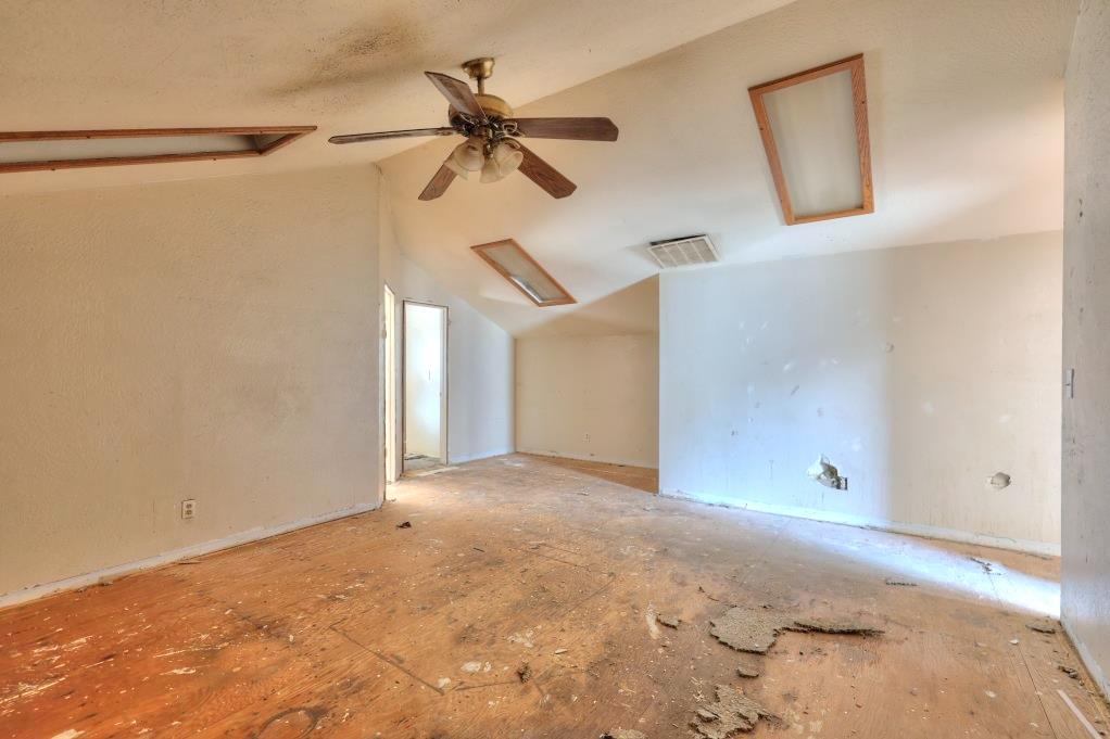 2420 Walnut Grove Way, Modesto, CA 95355