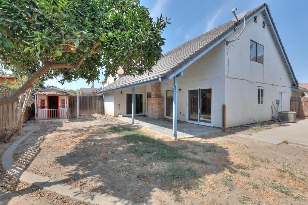 2420 Walnut Grove Way, Modesto, CA 95355