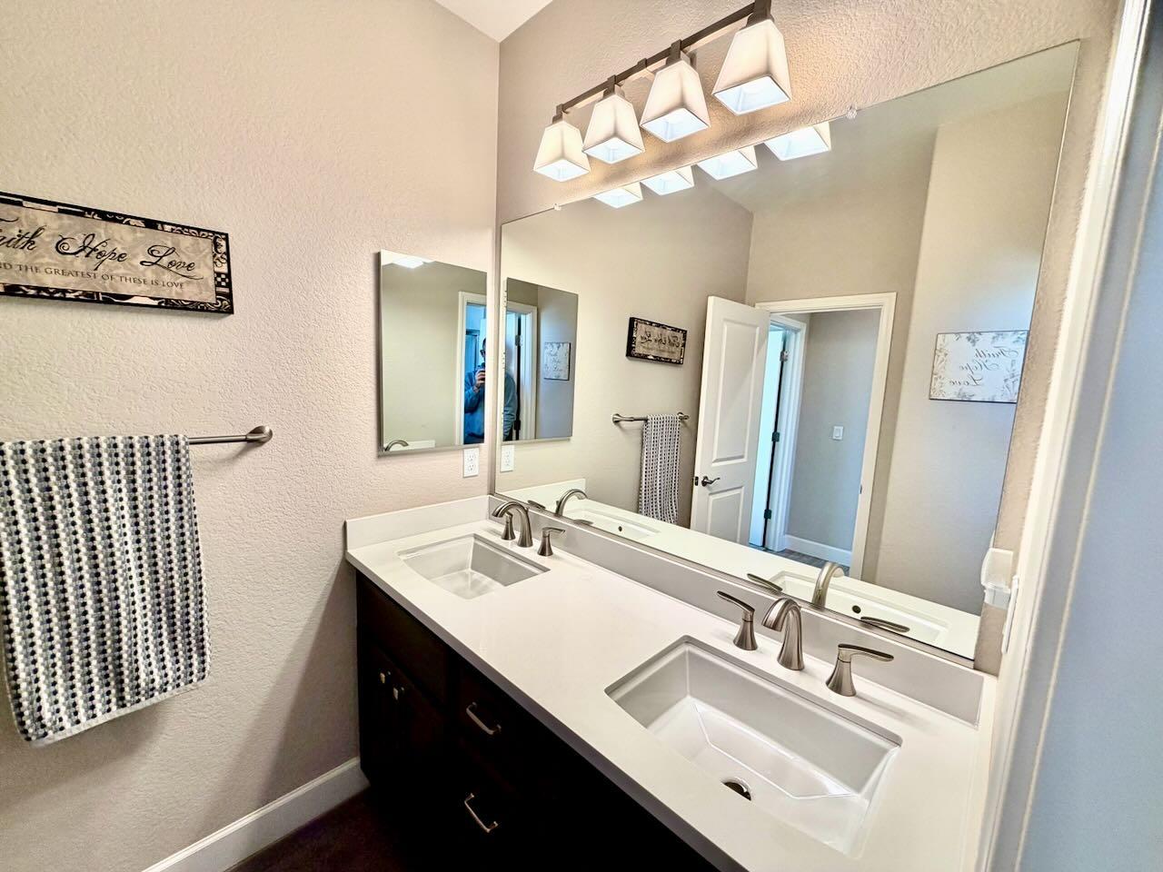 133 Palisades Pl, Copperopolis, CA 95228