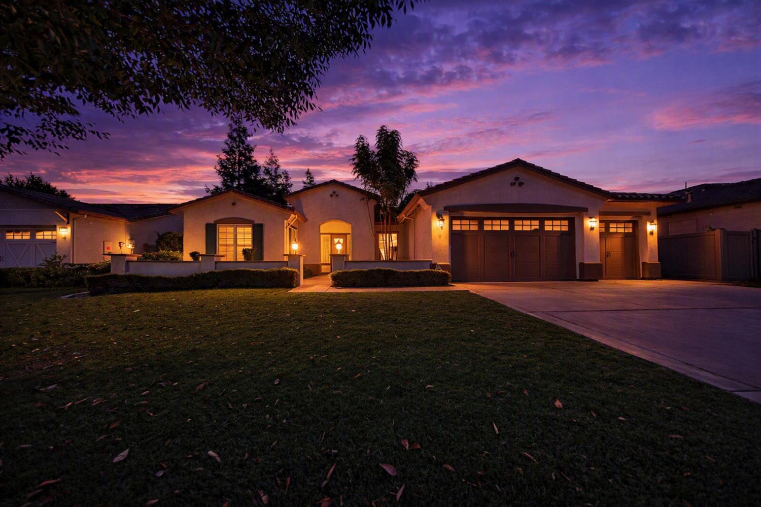 1228 Maple Leaf Ct, Manteca, CA 95336