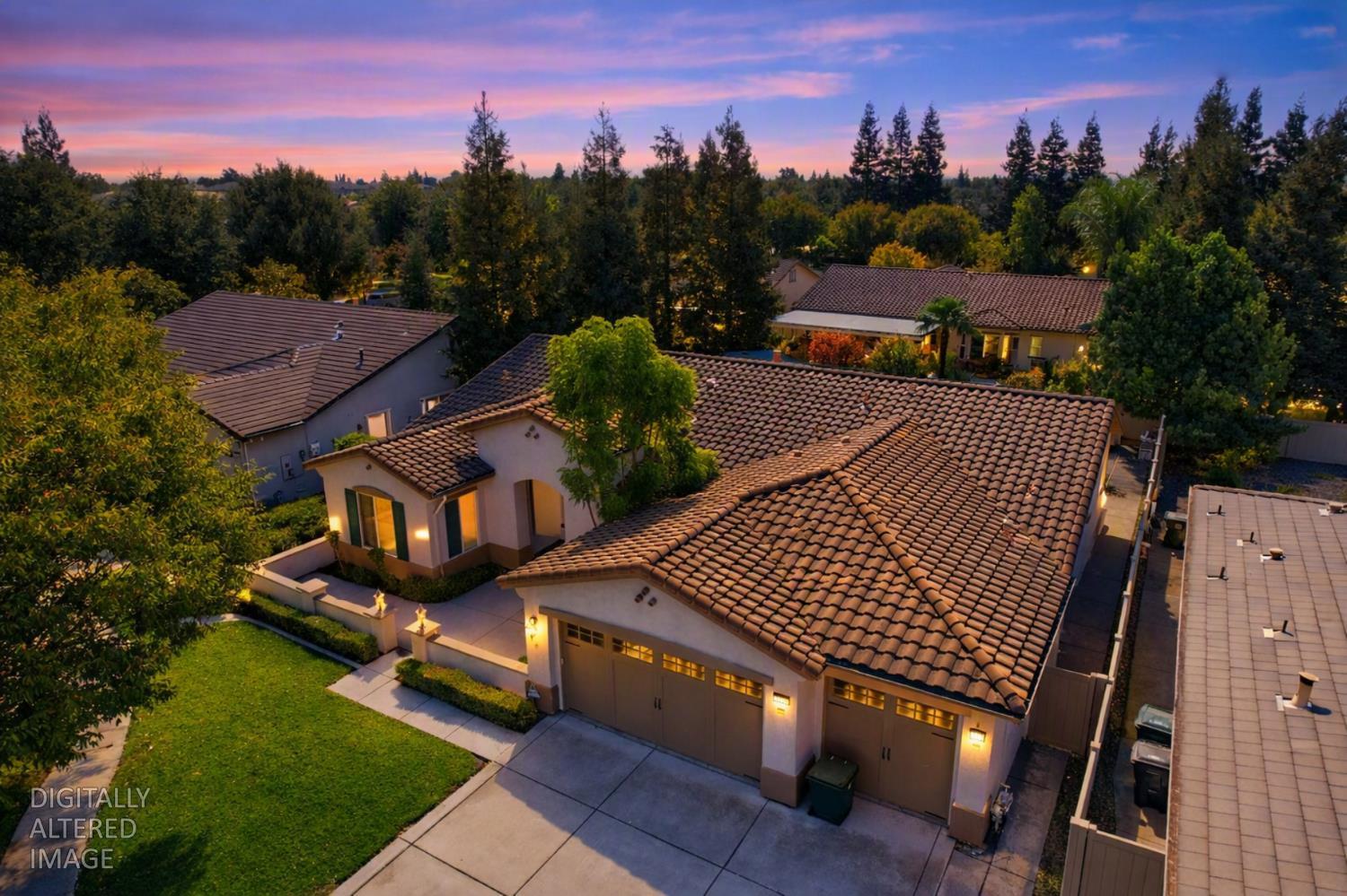 1228 Maple Leaf Ct, Manteca, CA 95336