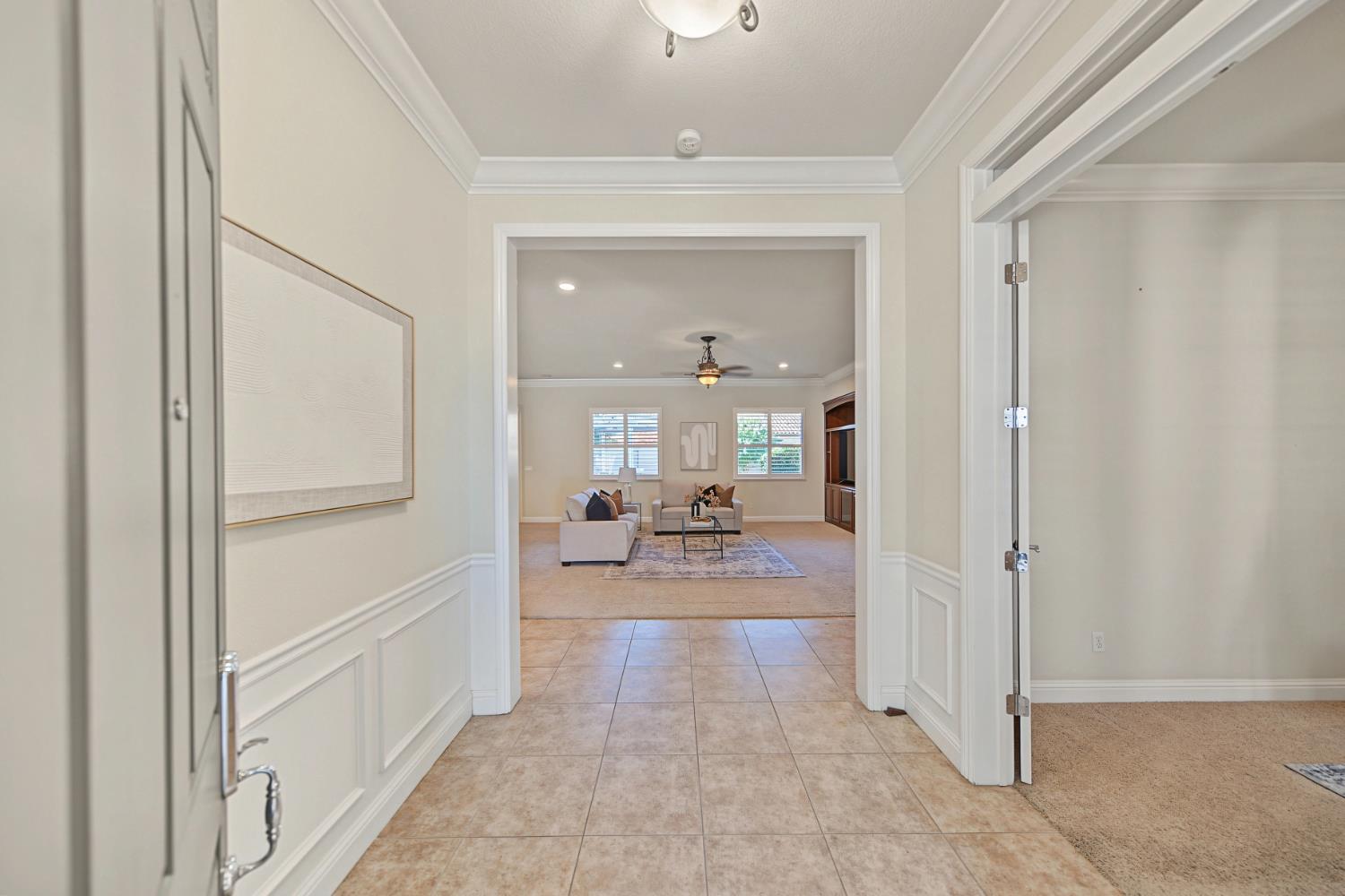1228 Maple Leaf Ct, Manteca, CA 95336