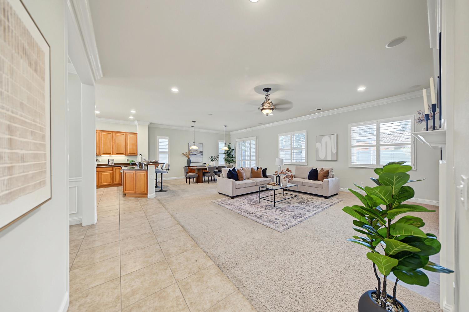 1228 Maple Leaf Ct, Manteca, CA 95336