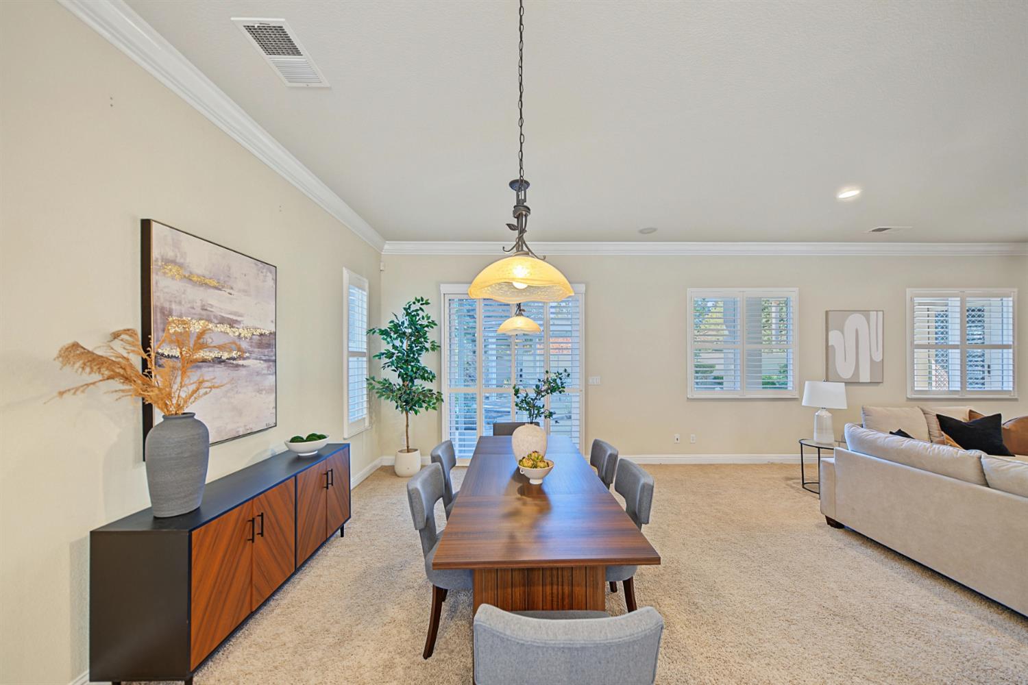 1228 Maple Leaf Ct, Manteca, CA 95336