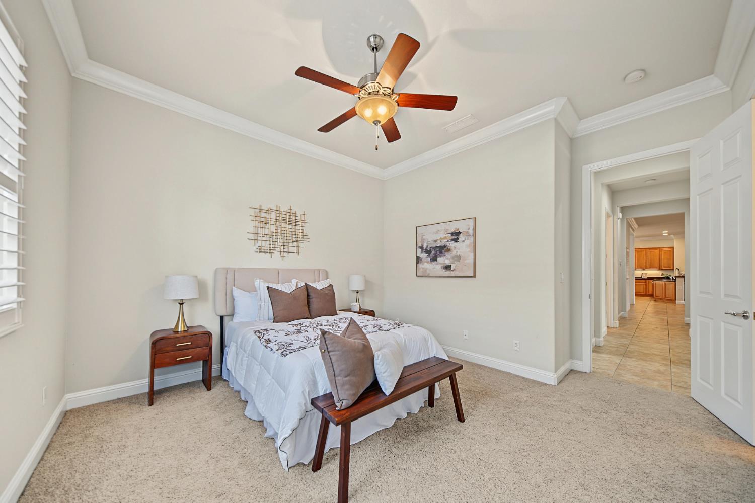 1228 Maple Leaf Ct, Manteca, CA 95336