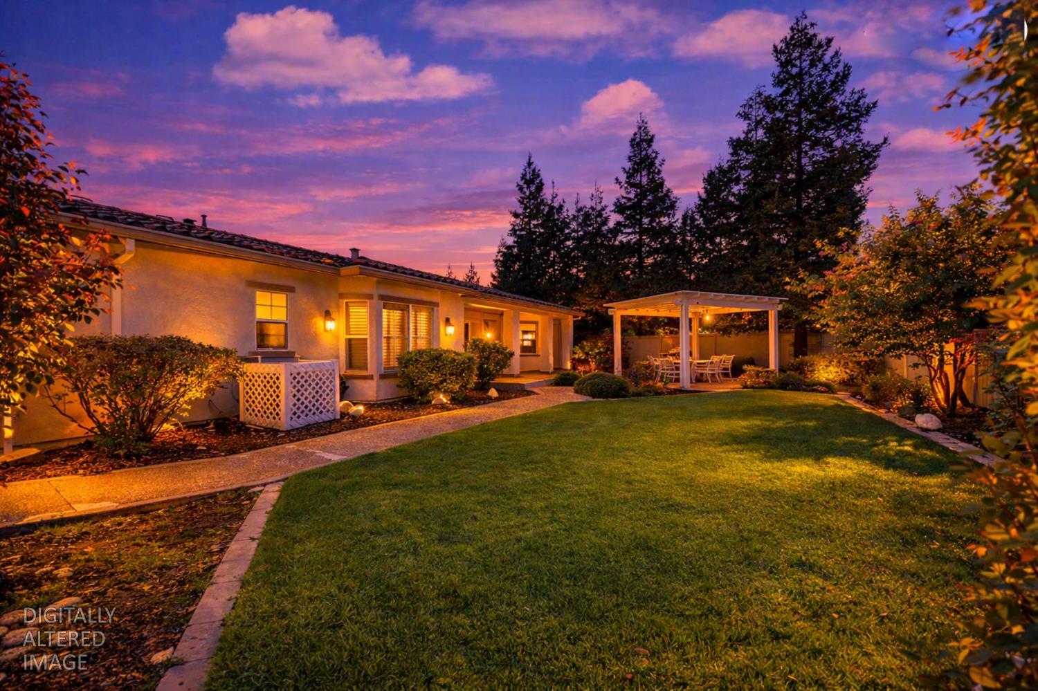 1228 Maple Leaf Ct, Manteca, CA 95336