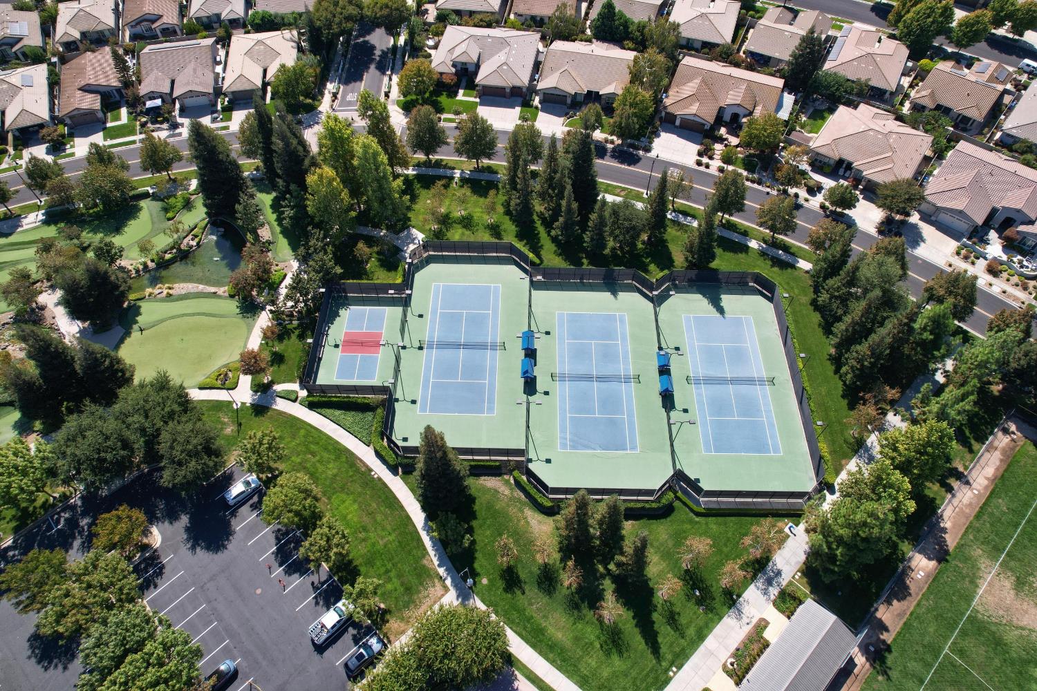 1228 Maple Leaf Ct, Manteca, CA 95336