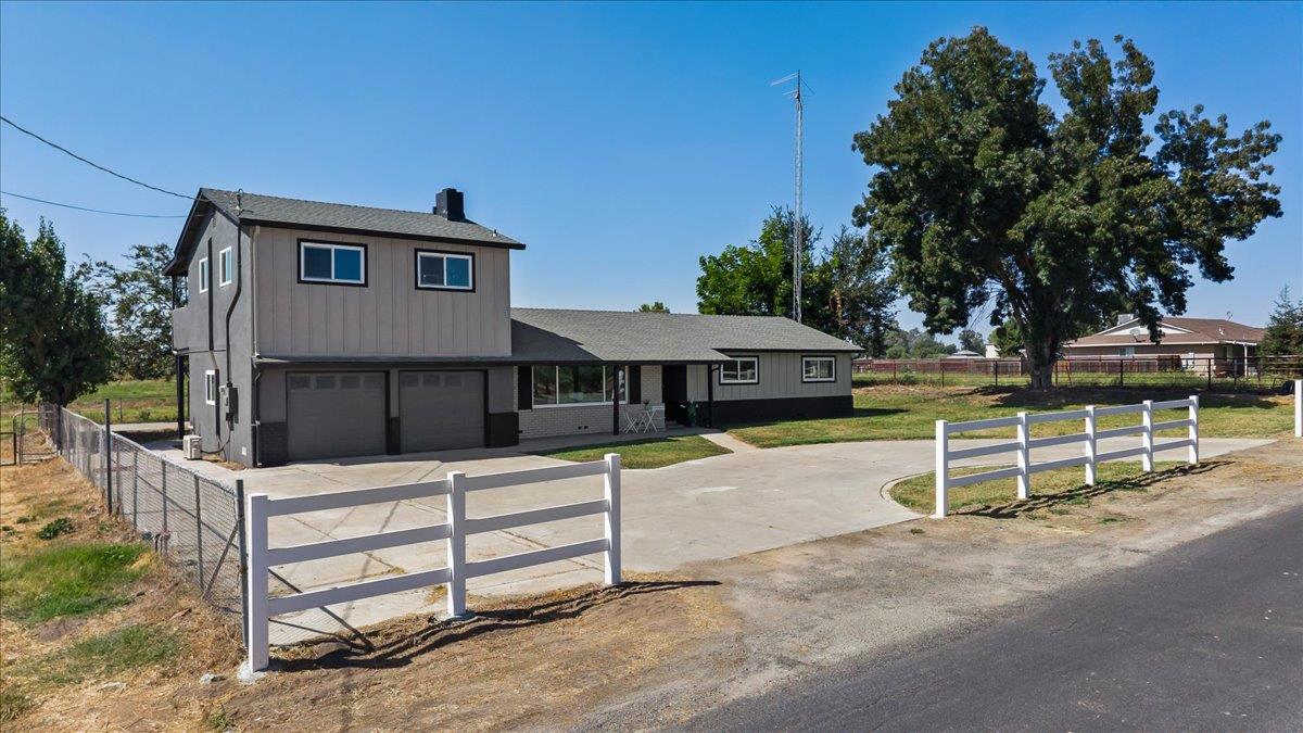 5119 Crow Rd, Oakdale, CA 95361