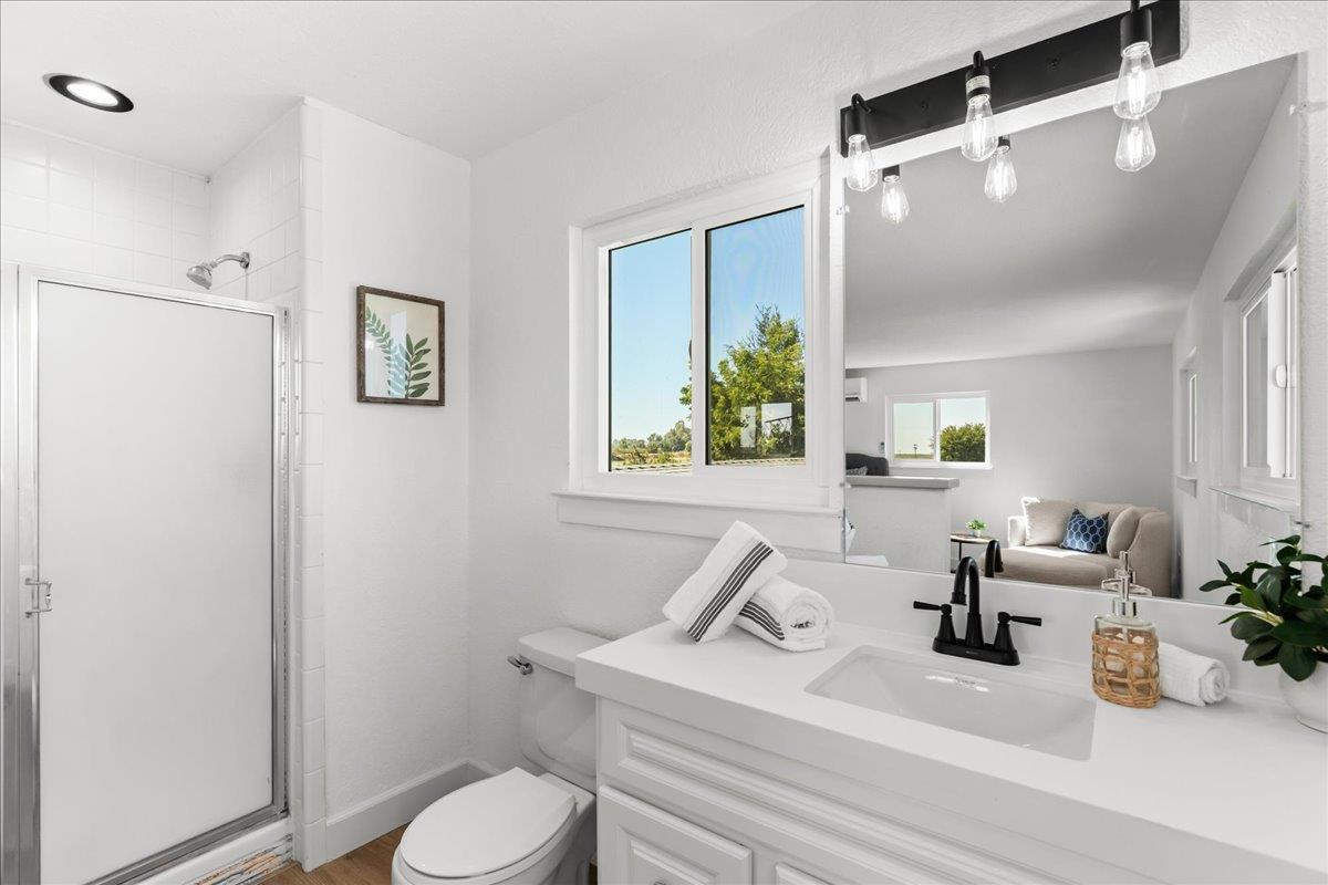 5119 Crow Rd, Oakdale, CA 95361