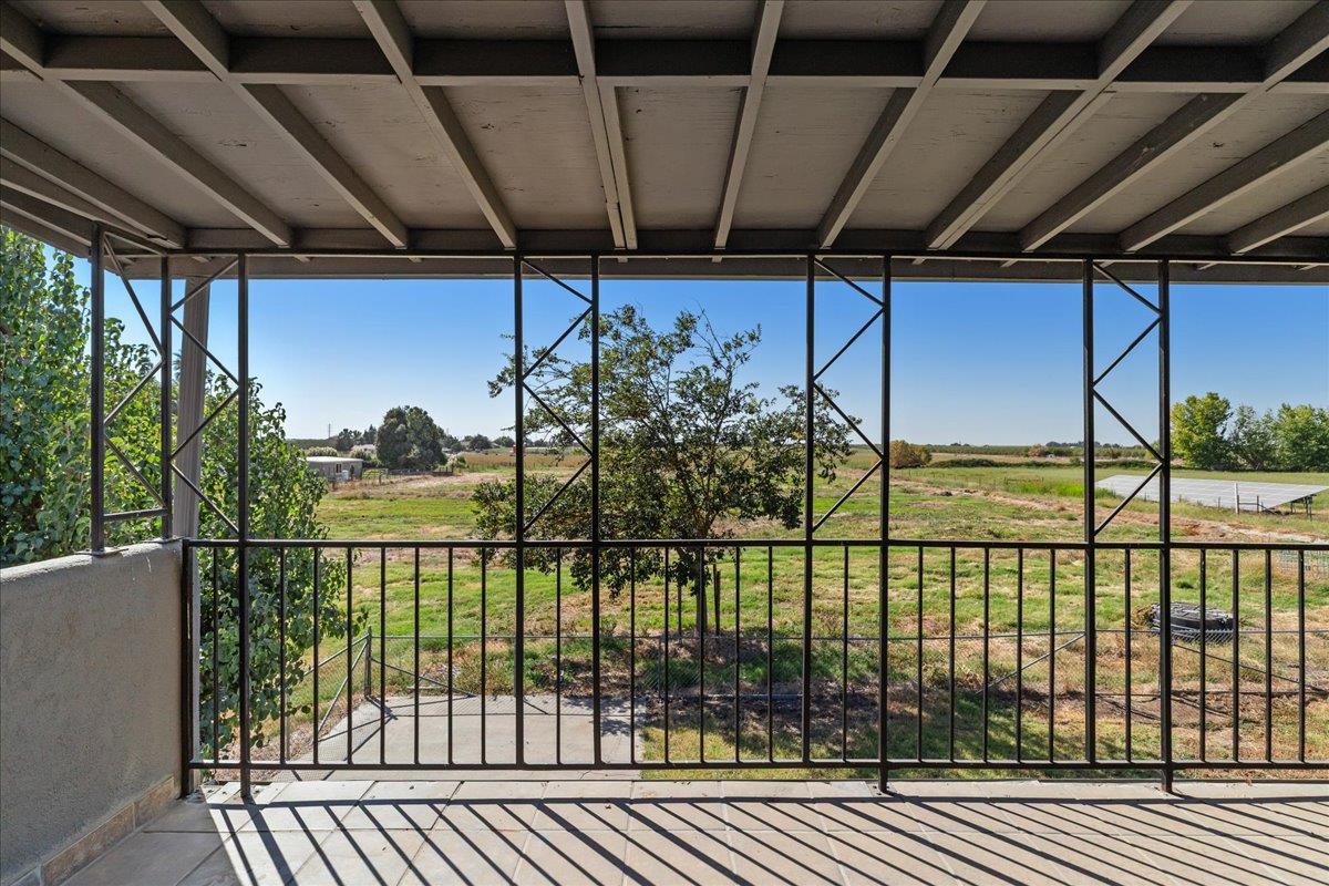 5119 Crow Rd, Oakdale, CA 95361