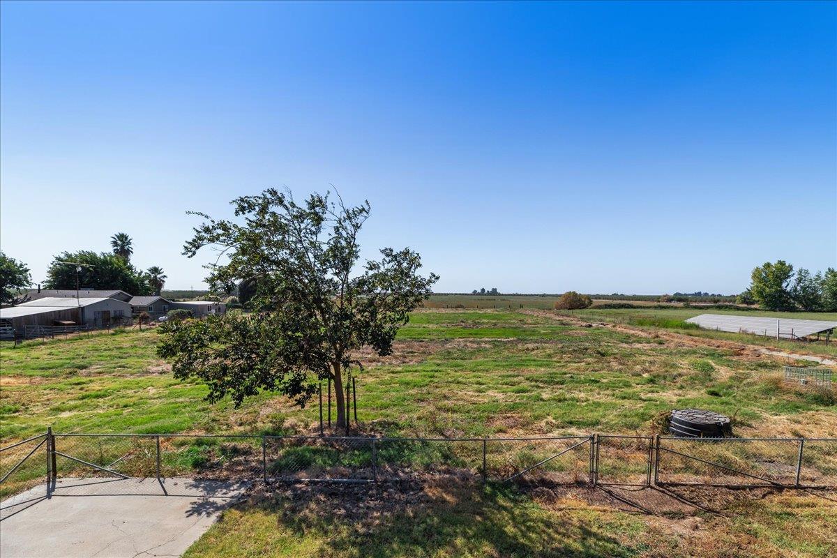 5119 Crow Rd, Oakdale, CA 95361