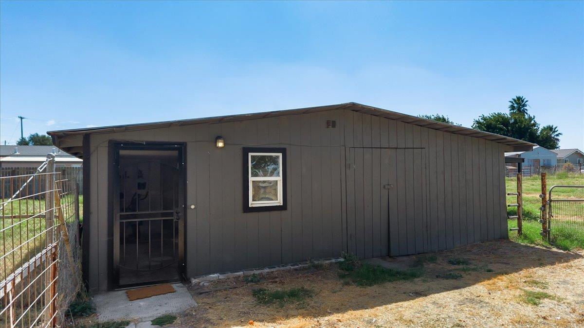 5119 Crow Rd, Oakdale, CA 95361