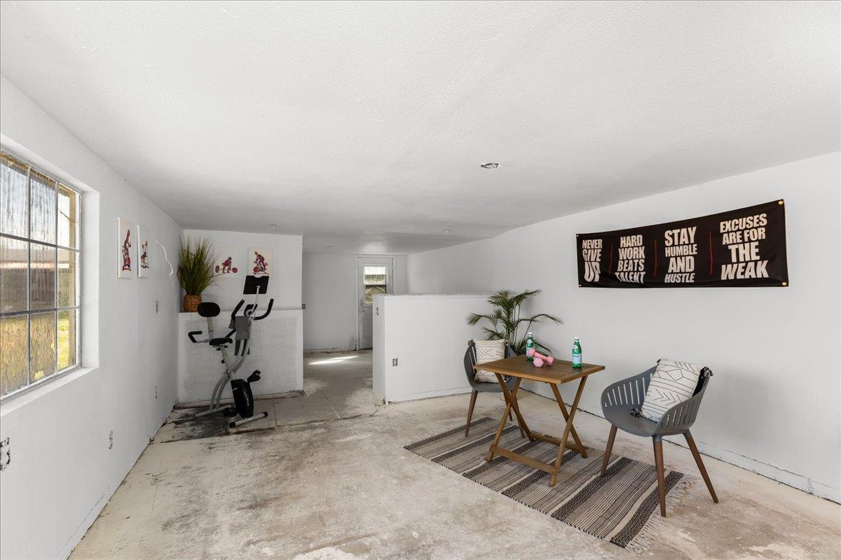 5119 Crow Rd, Oakdale, CA 95361