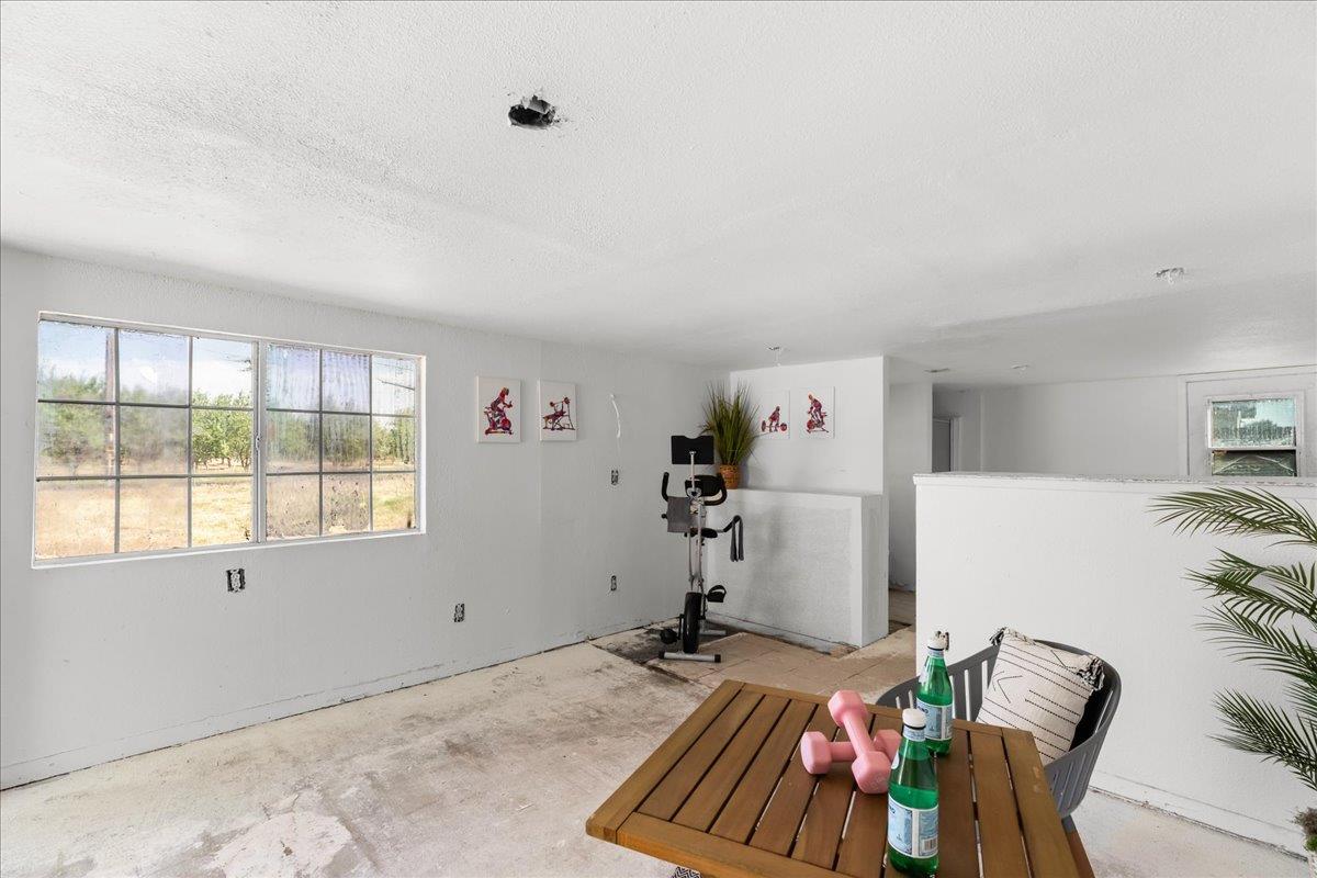 5119 Crow Rd, Oakdale, CA 95361