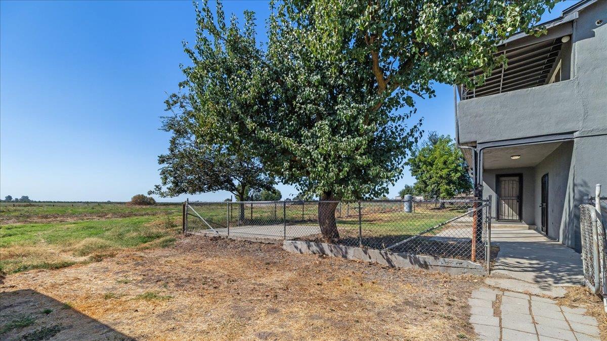 5119 Crow Rd, Oakdale, CA 95361