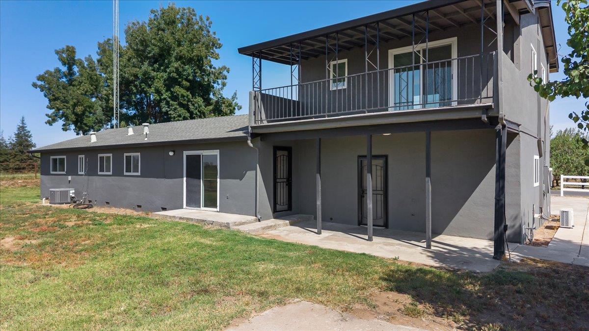 5119 Crow Rd, Oakdale, CA 95361
