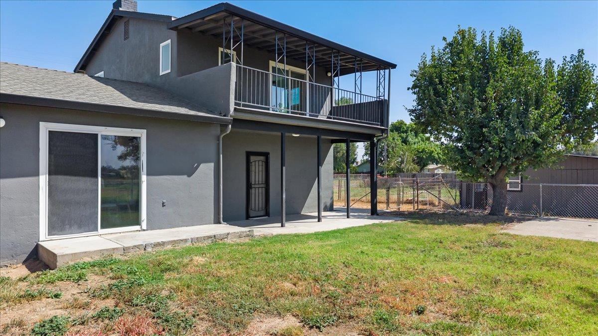 5119 Crow Rd, Oakdale, CA 95361