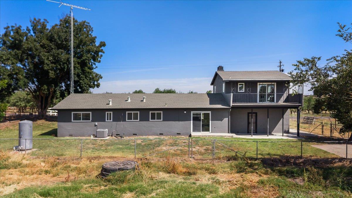 5119 Crow Rd, Oakdale, CA 95361