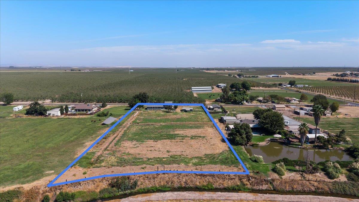 5119 Crow Rd, Oakdale, CA 95361