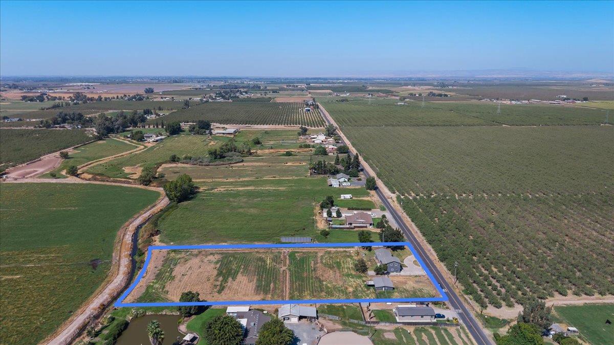 5119 Crow Rd, Oakdale, CA 95361